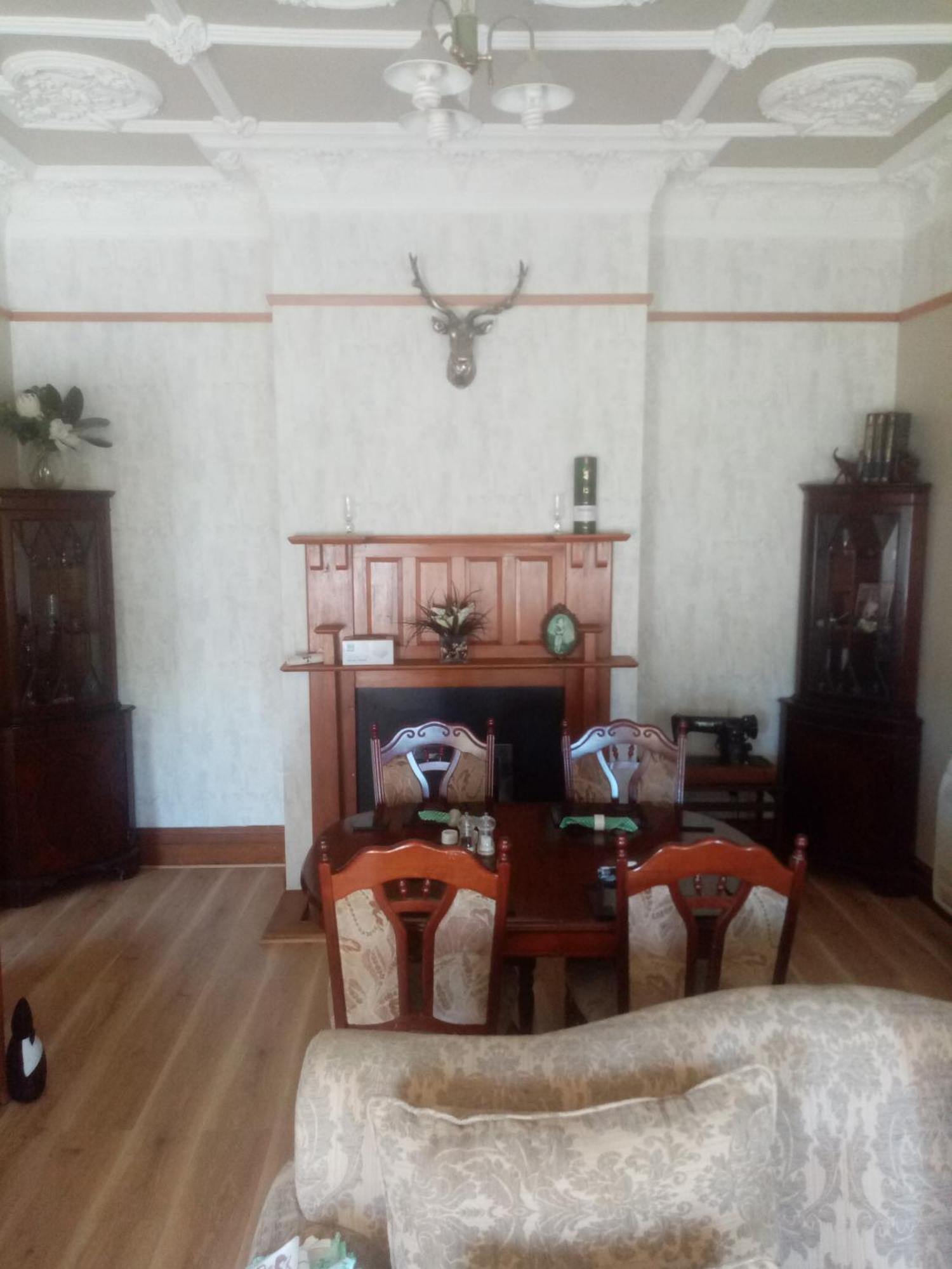 Victoria House Hotel Джералдин Екстериор снимка